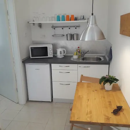 Privat With Privat Bathroom David * Хвар